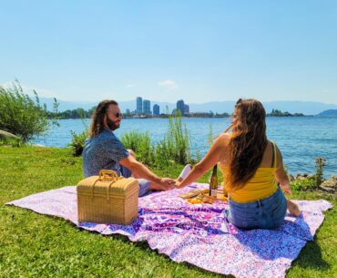 Looking for a romantic idea for date night in Kelowna? Kelowna is a top romantic destination with many Okanagan wineries, outdoor adventures, and Kelowna beaches to explore. Pack a picnic at a beach in Kelowna and enjoy this romantic city.