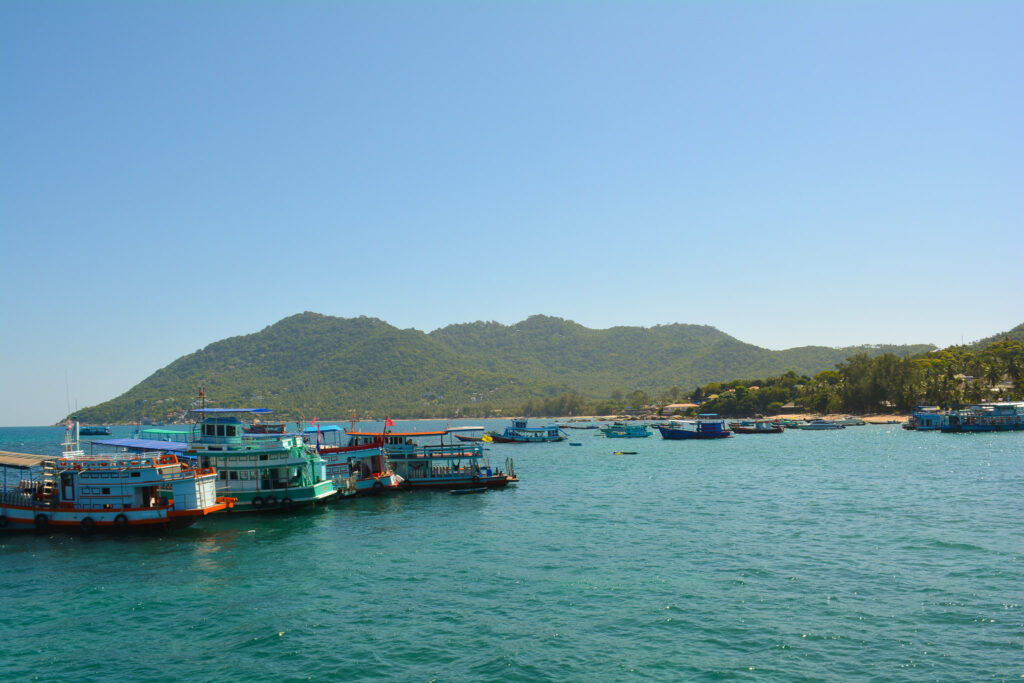 Island hopping in Koh Tao